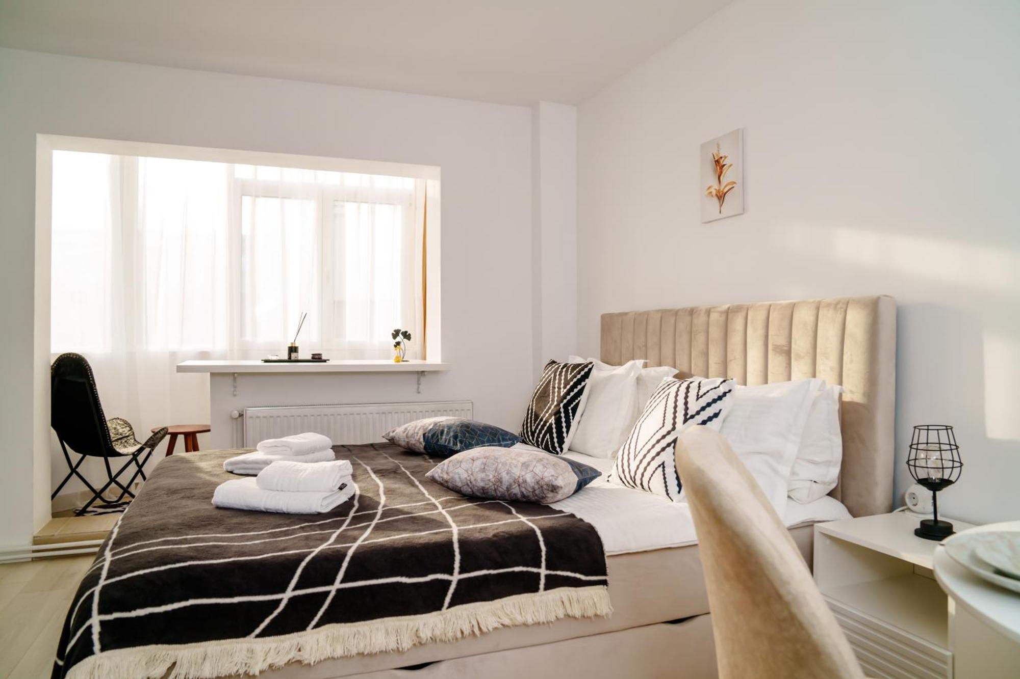 Studio Lounge Apartment Craiova Exterior photo